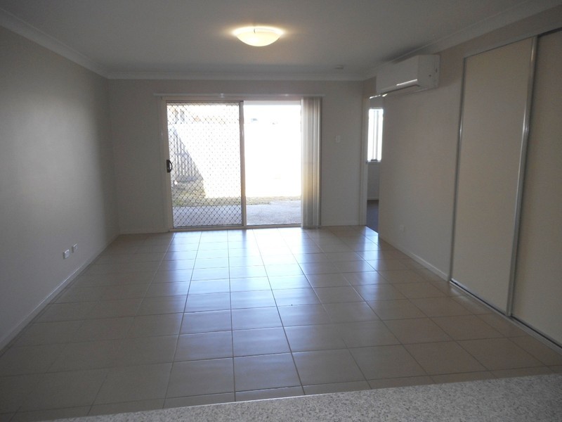 2/6 Basalt Street, Caboolture QLD 4510