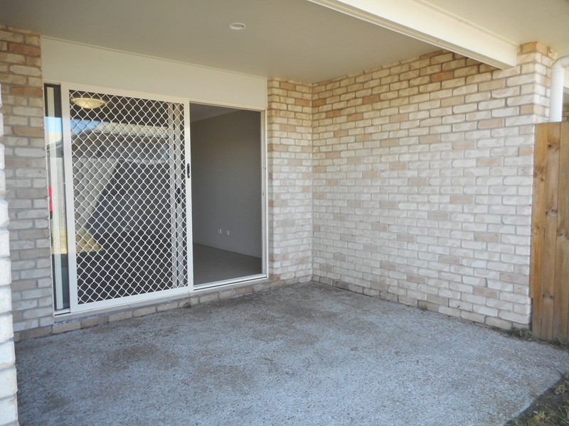 2/6 Basalt Street, Caboolture QLD 4510