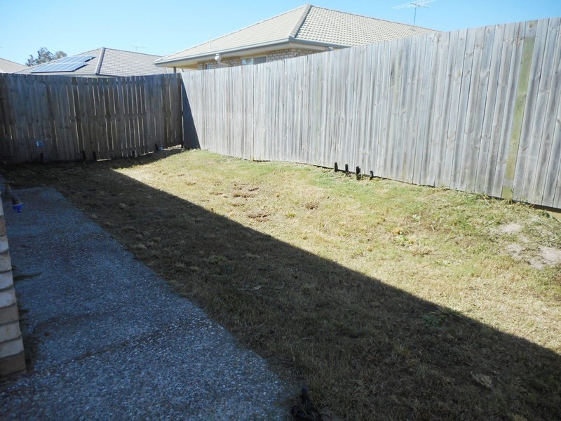 2/6 Basalt Street, Caboolture QLD 4510