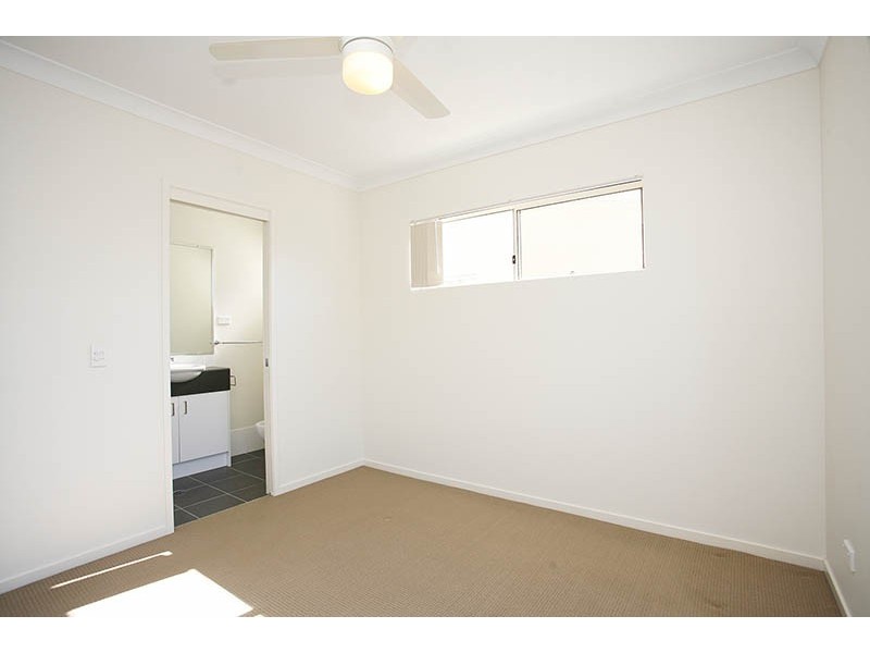 Unit 4/91-93 Lower King Street, Caboolture QLD 4510