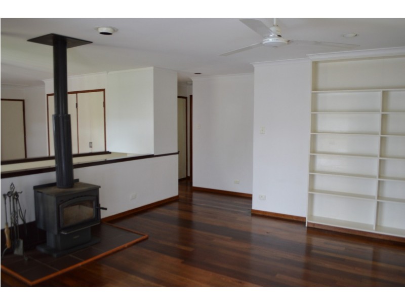 15 Riversleigh Road, Beachmere QLD 4510