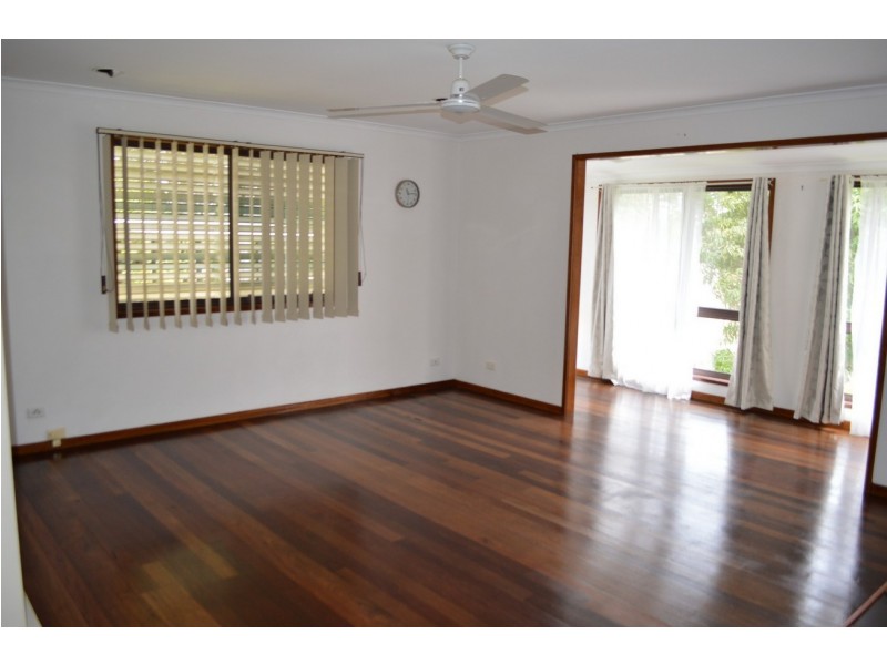 15 Riversleigh Road, Beachmere QLD 4510