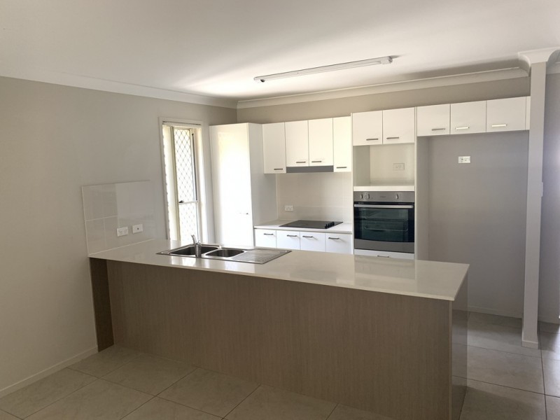 11 Nelson Court, Morayfield QLD 4506