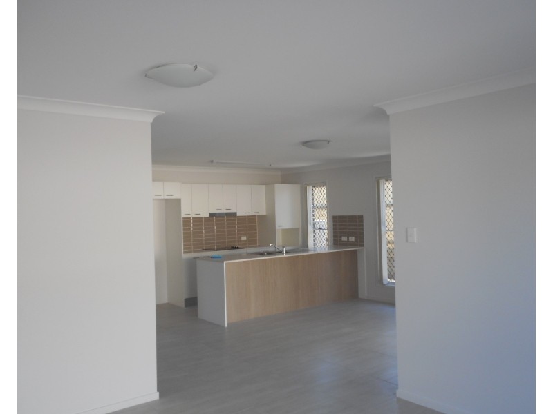 25b Nelson Court, Morayfield QLD 4506