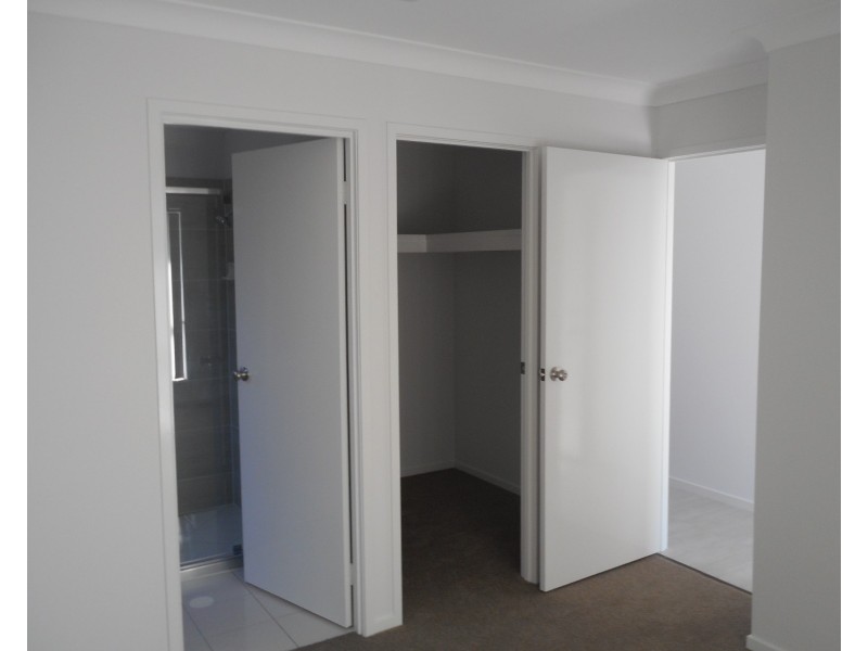 25b Nelson Court, Morayfield QLD 4506