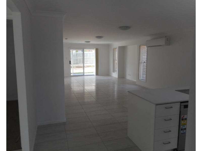 1 Nelson Court, Morayfield QLD 4506