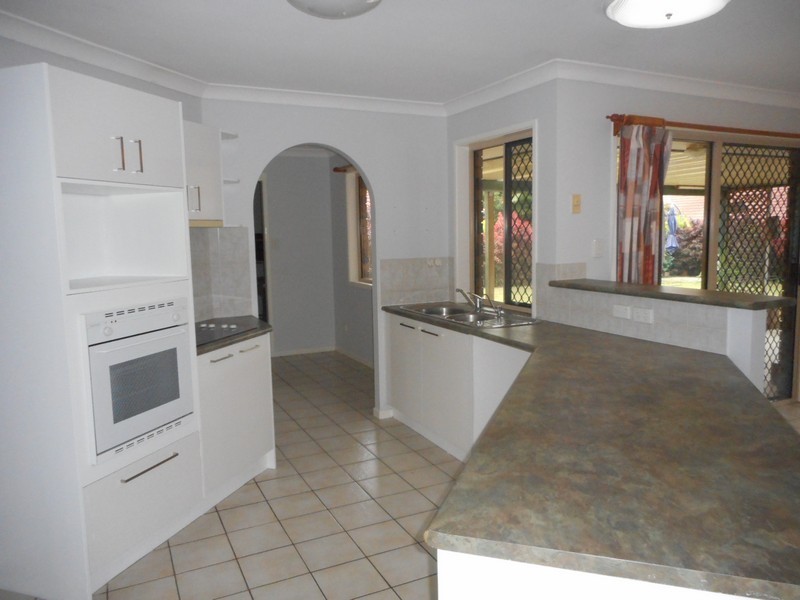 8 Teak Court, Morayfield QLD 4506