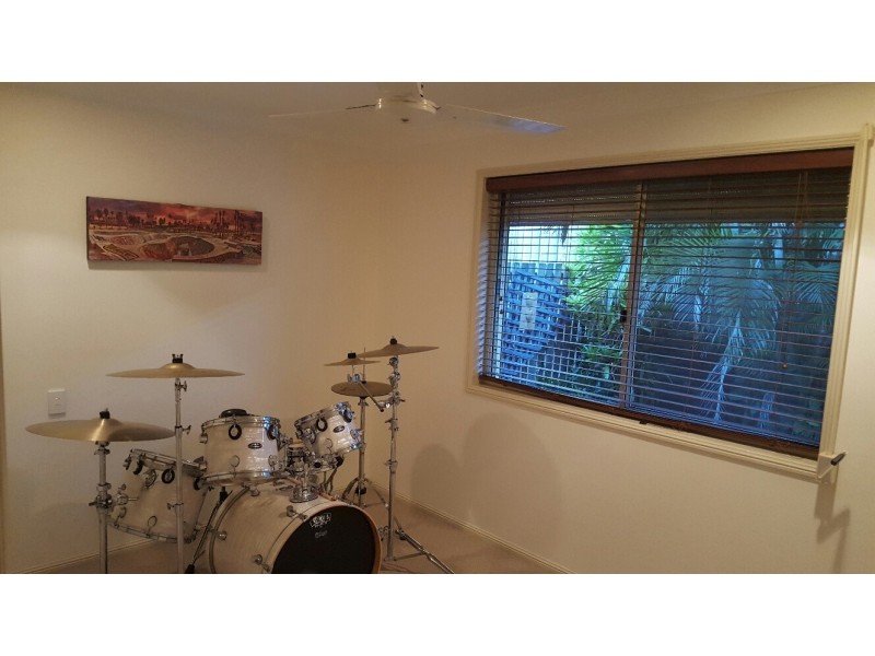 1 Hyde Court, Upper Caboolture QLD 4510