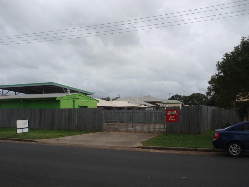 144 Cambridge Street, Granville QLD 4650