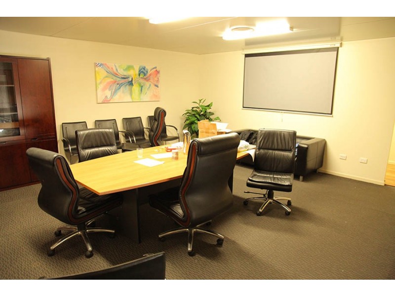 Unit 8, 33 Meakin Road, Meadowbrook QLD 4131