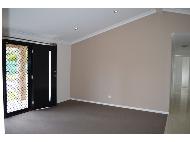 4 Michelle Street, Bellmere QLD 4510
