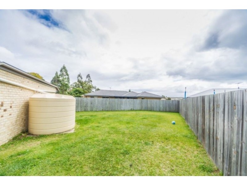 8 Maree Court, Bellmere QLD 4510