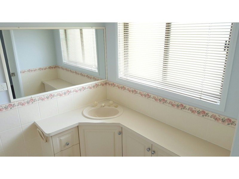 1/2 Hamlyn Street, Bellmere QLD 4510