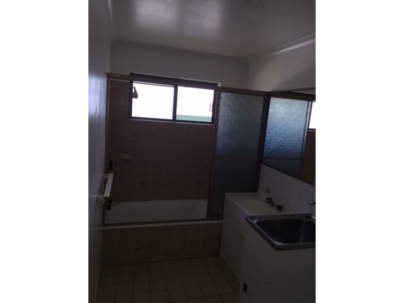 8/73-75 Lower King Street, Caboolture QLD 4510