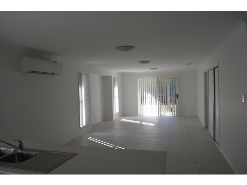 5 Nelson Court, Morayfield QLD 4506