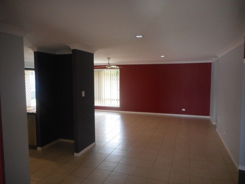 2 Cherrytree Crescent, Upper Caboolture QLD 4510