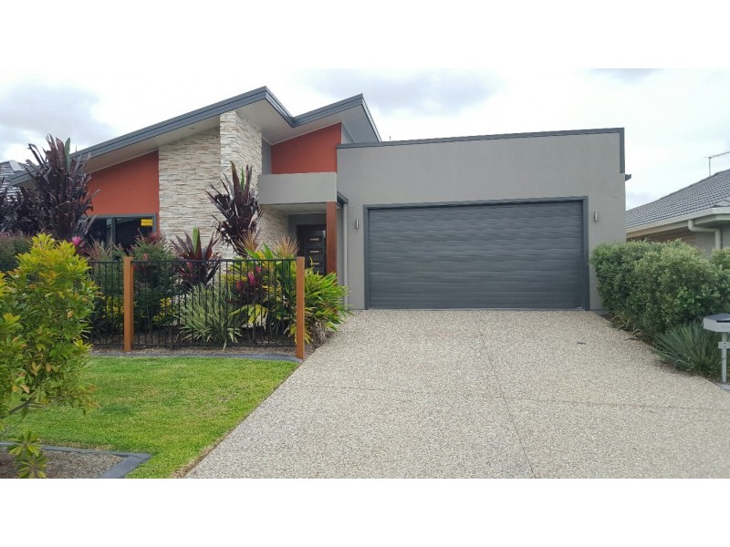 8 Champion Circuit, Narangba QLD 4504