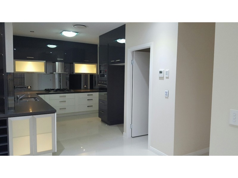 8 Champion Circuit, Narangba QLD 4504