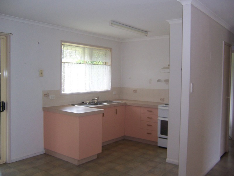 2/18 Watt Street, Caboolture QLD 4510