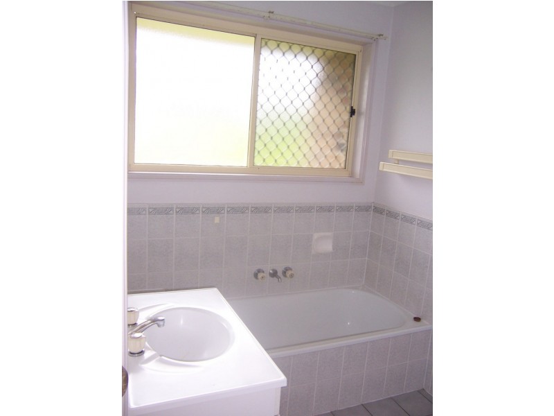 2/18 Watt Street, Caboolture QLD 4510