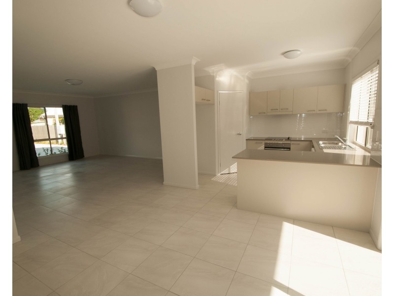 2/6 Payne Street, Caboolture QLD 4510