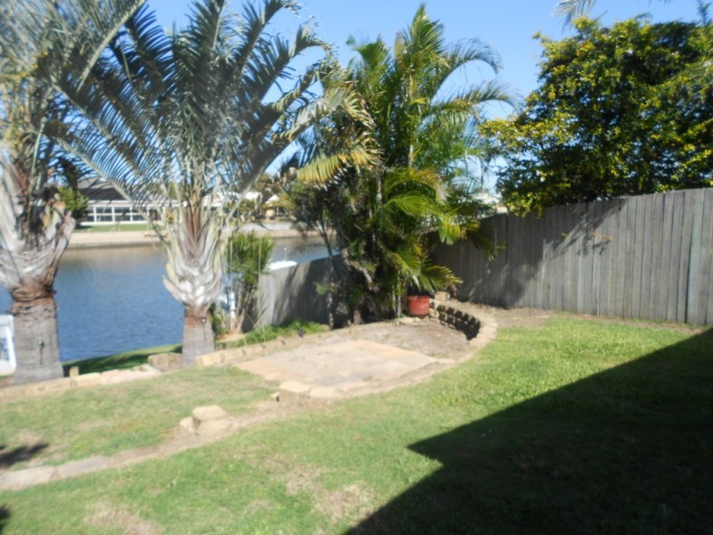 2/14 Jasmin Drive, Bongaree QLD 4507