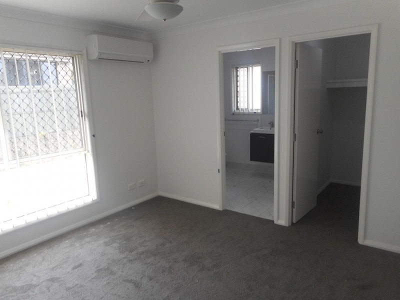 30 Pinegrove Street, Morayfield QLD 4506