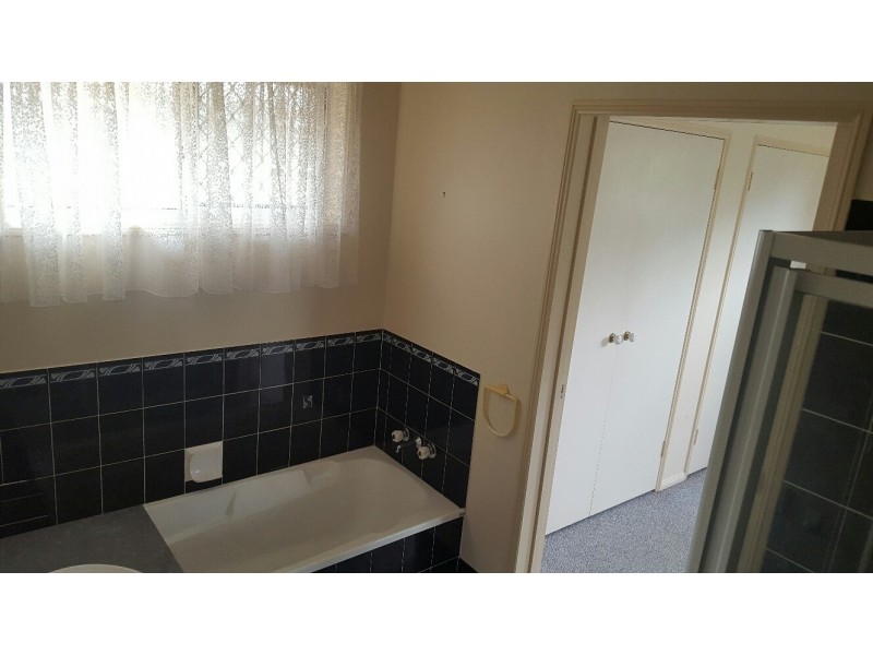 10 Crestwood Avenue, Morayfield QLD 4506