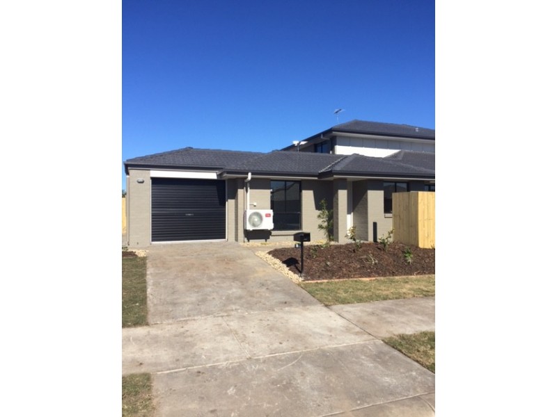 42b Pinegrove Street, Morayfield QLD 4506