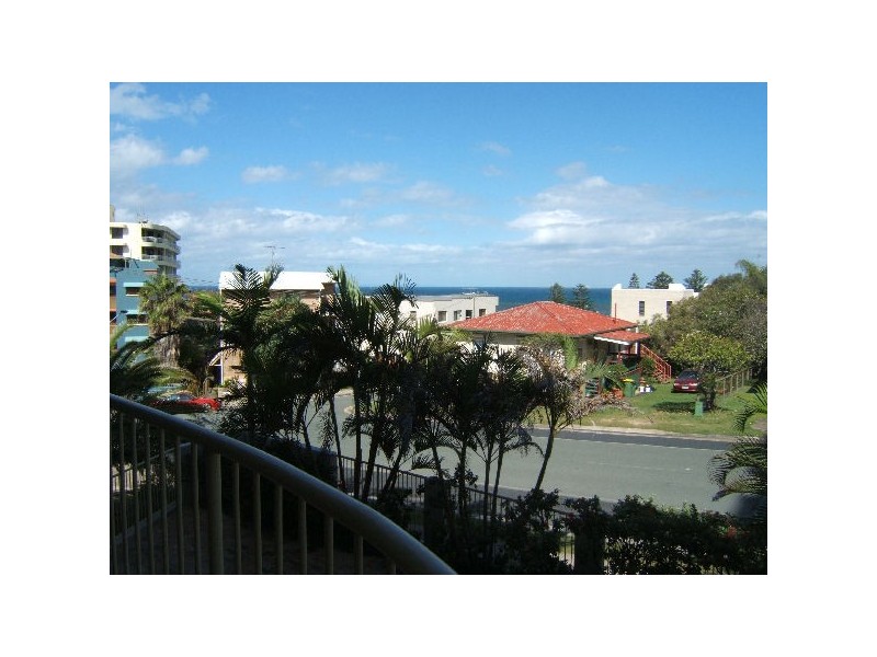2/68 Lower Gay Terrace, Kings Beach QLD 4551