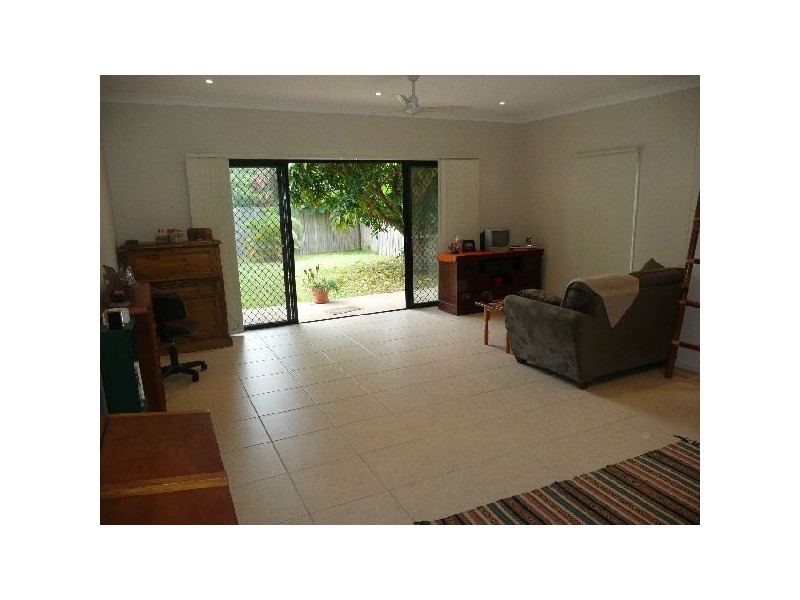 2/6 Borland St, Caloundra QLD 4551