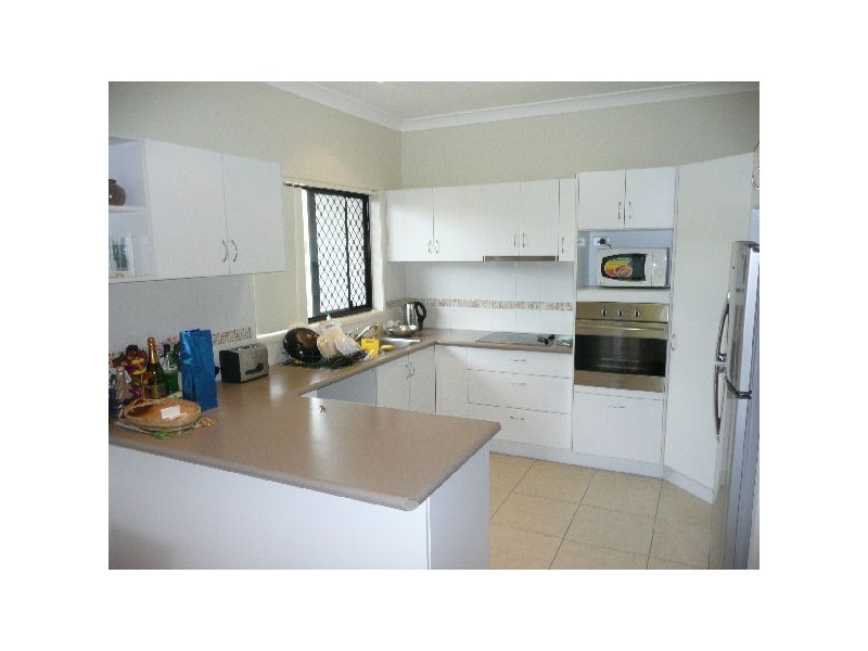 2/6 Borland St, Caloundra QLD 4551