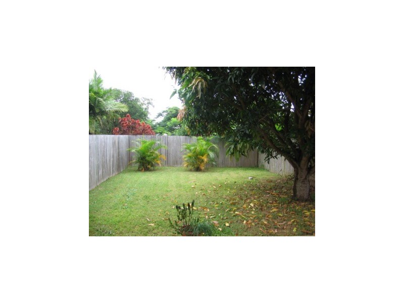 2/6 Borland St, Caloundra QLD 4551