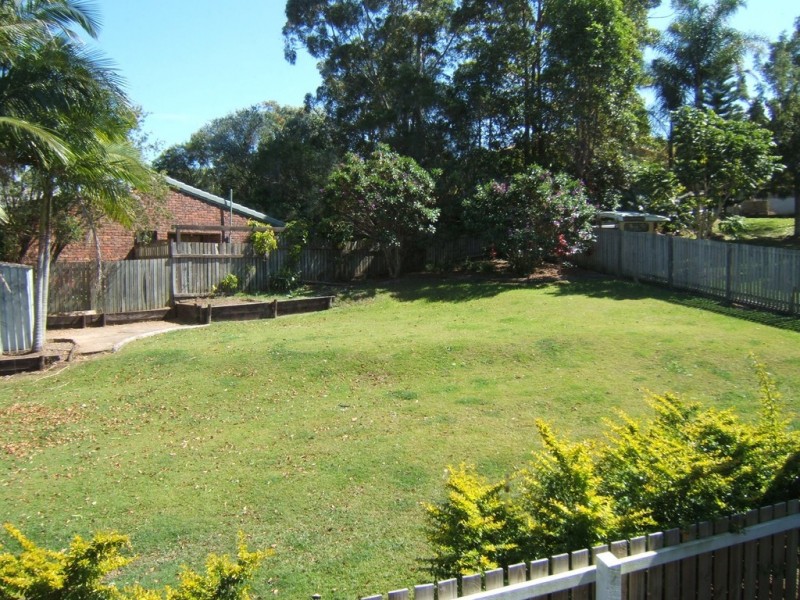 2 Mitchelli Crt, Little Mountain QLD 4551