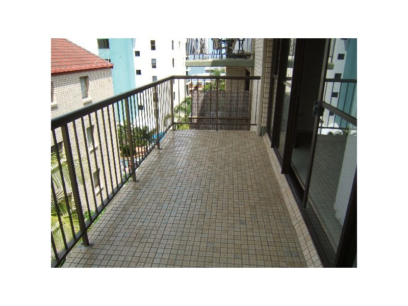 6/24 Moreton Pde, Kings Beach QLD 4551