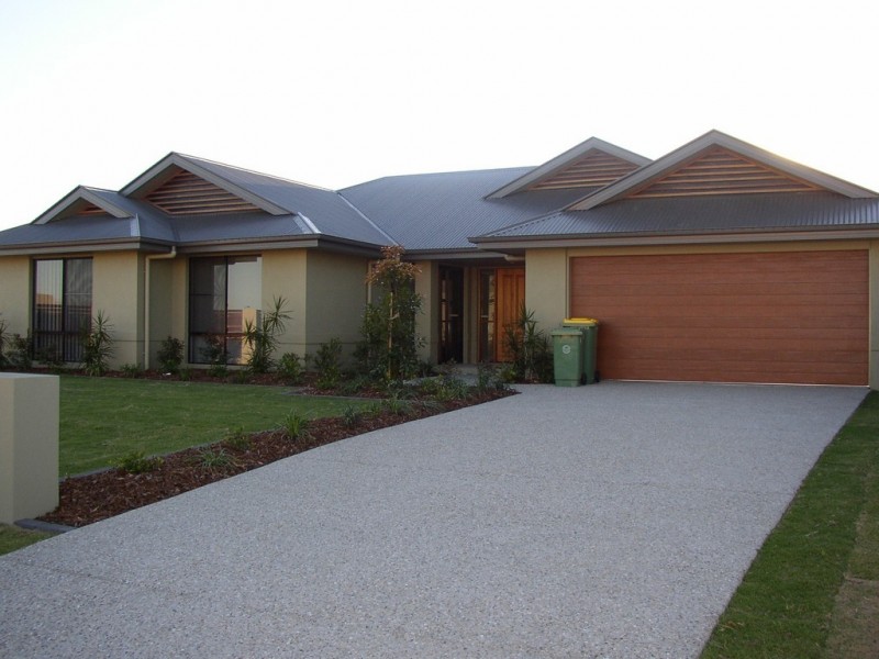 1 Endeavour Close, Pelican Waters QLD 4551