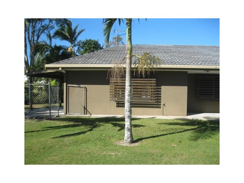 2/3 Bull Street, Currimundi QLD 4551