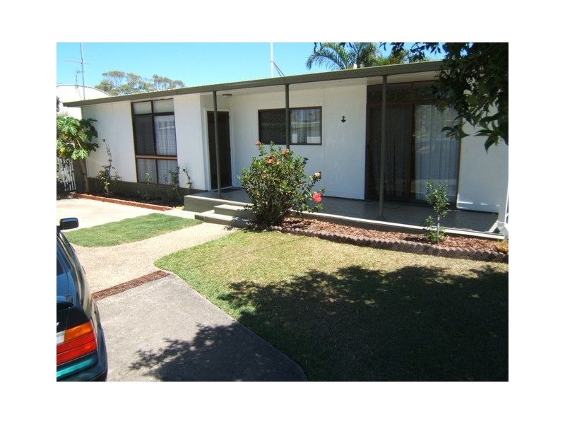 17 Coonowrin Street, Dicky Beach QLD 4551