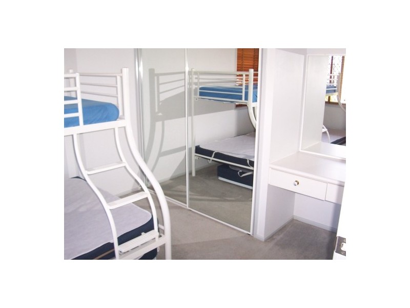 2/17 Taylor Ave, Golden Beach QLD 4551