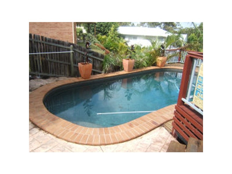 4 Satinwood Crt, Caloundra West QLD 4551