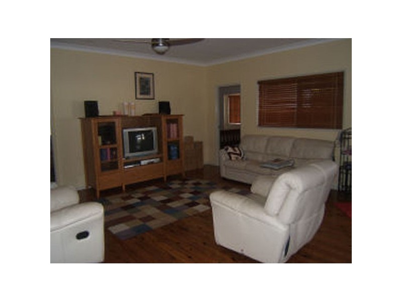 4 Satinwood Crt, Caloundra West QLD 4551