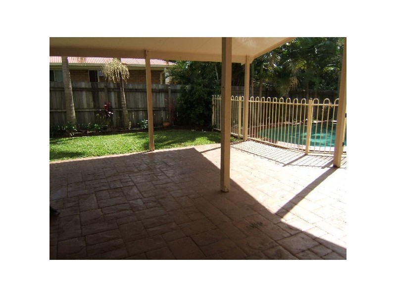 18 Ninderry Cl, Battery Hill QLD 4551