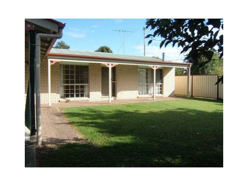 10 Laurel Street, Beerwah QLD 4519