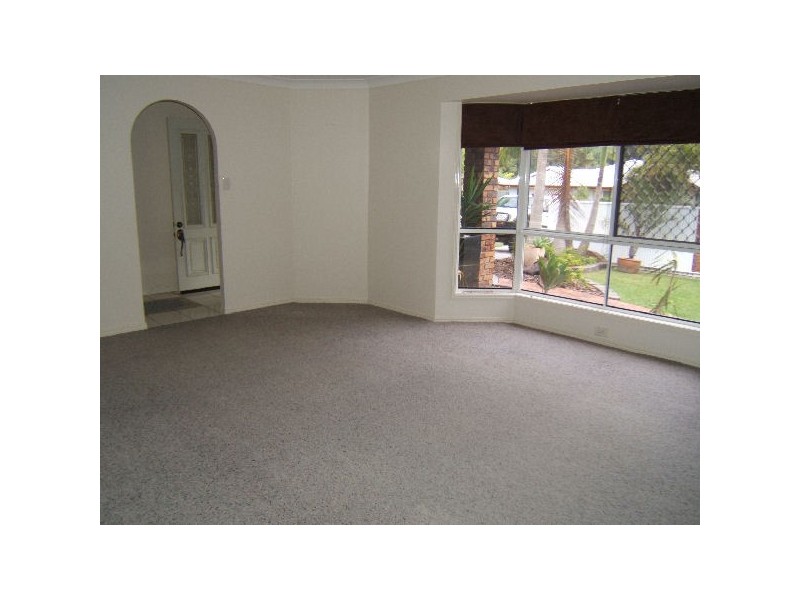 9 Rosevale Ave, Aroona QLD 4551