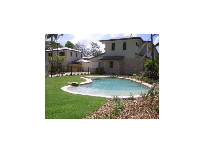 2/83 Beerwah Parade, Beerwah QLD 4519