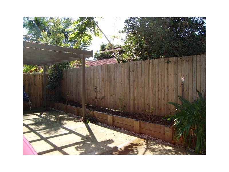 2/83 Beerwah Parade, Beerwah QLD 4519