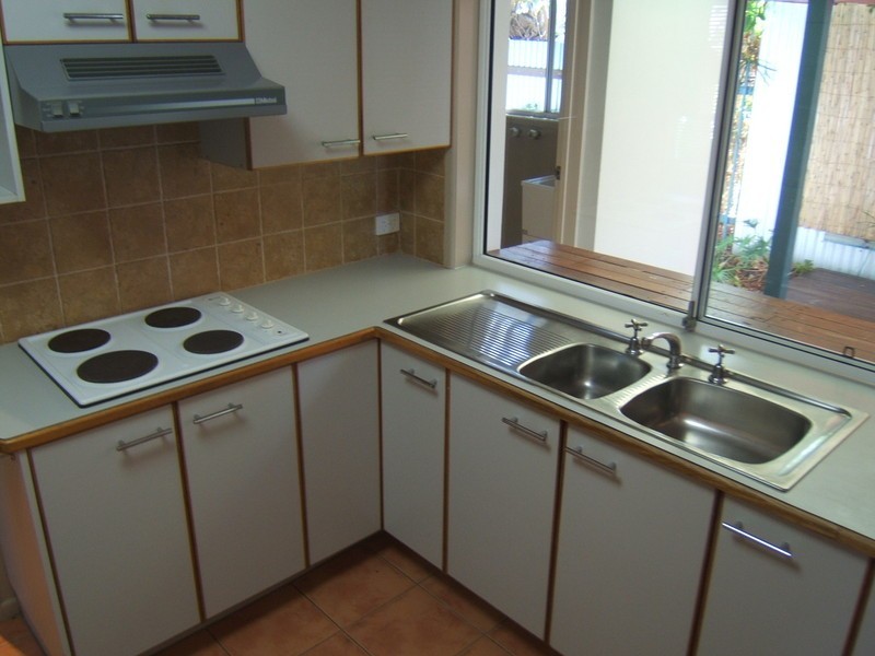 9 Balemo Street, Battery Hill QLD 4551