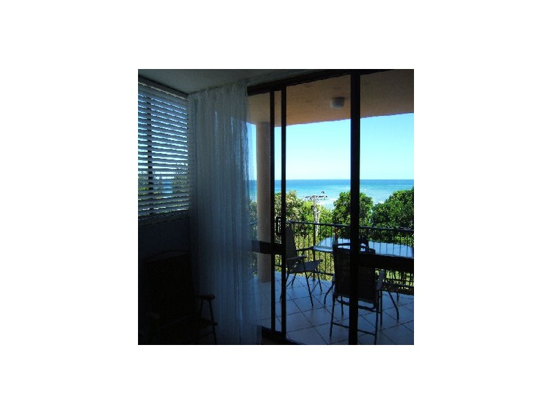 4/19 The Esplanade Bulcock Beach, Caloundra QLD 4551