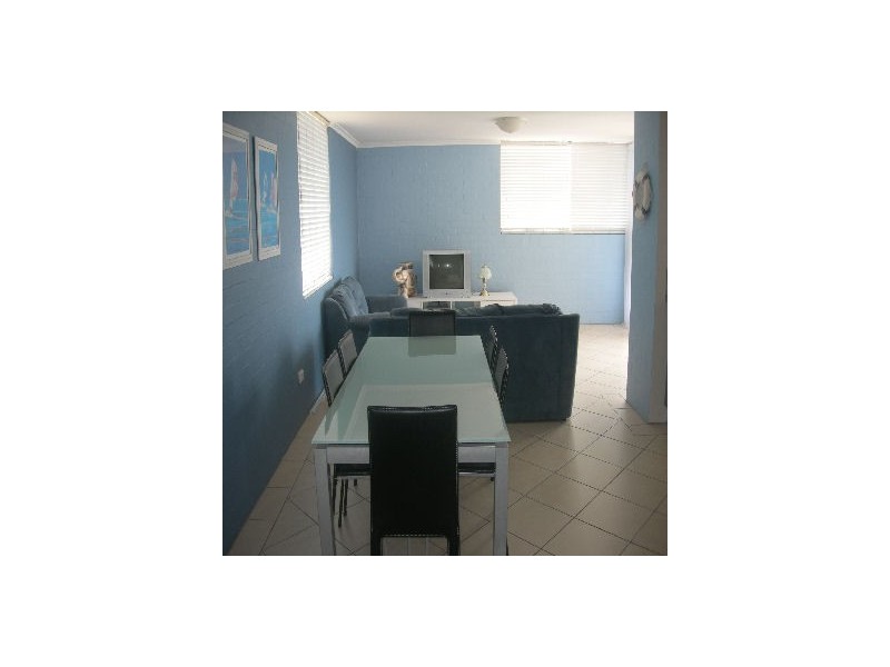 4/19 The Esplanade Bulcock Beach, Caloundra QLD 4551