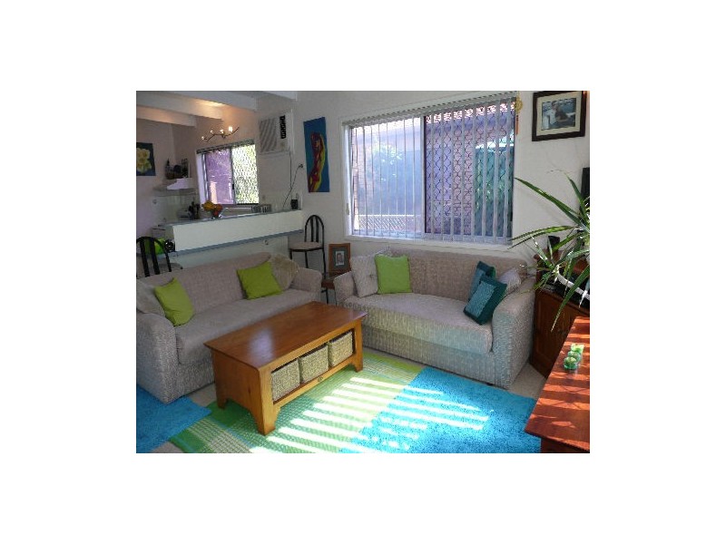 2/10 Mirnoo Street, Currimundi QLD 4551